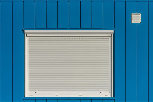 Jak dobrać kolor i typ rolet zewnętrznych do elewacji domu?